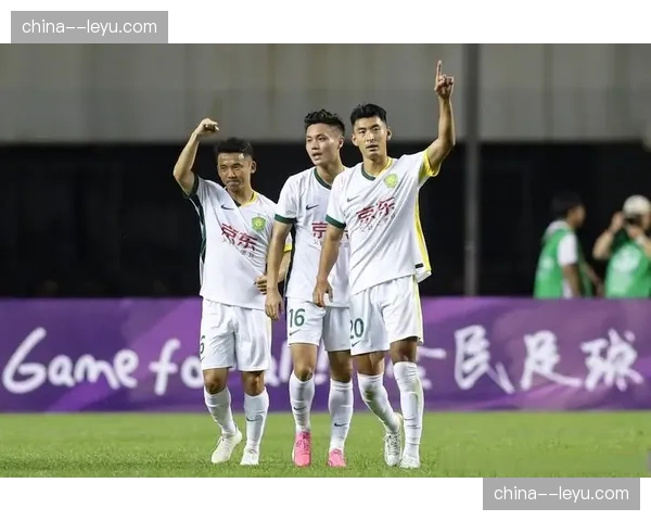 海米提的角球混战抽射：北京国安新援的首次亮眼表现