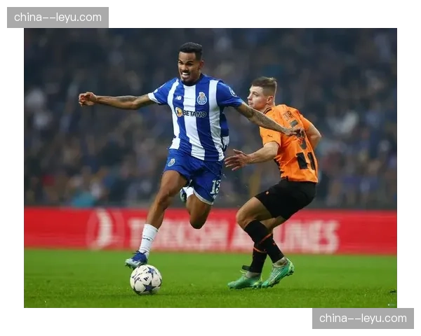 战术分析：图卢兹主帅马丁内斯的3-5-2体系为何在本赛季陷入瓶颈