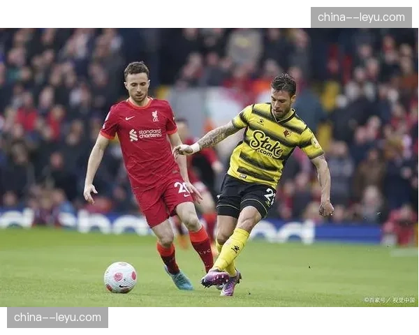 深度复盘：赫罗纳主场三球逆转比利亚雷亚尔的战术密钥